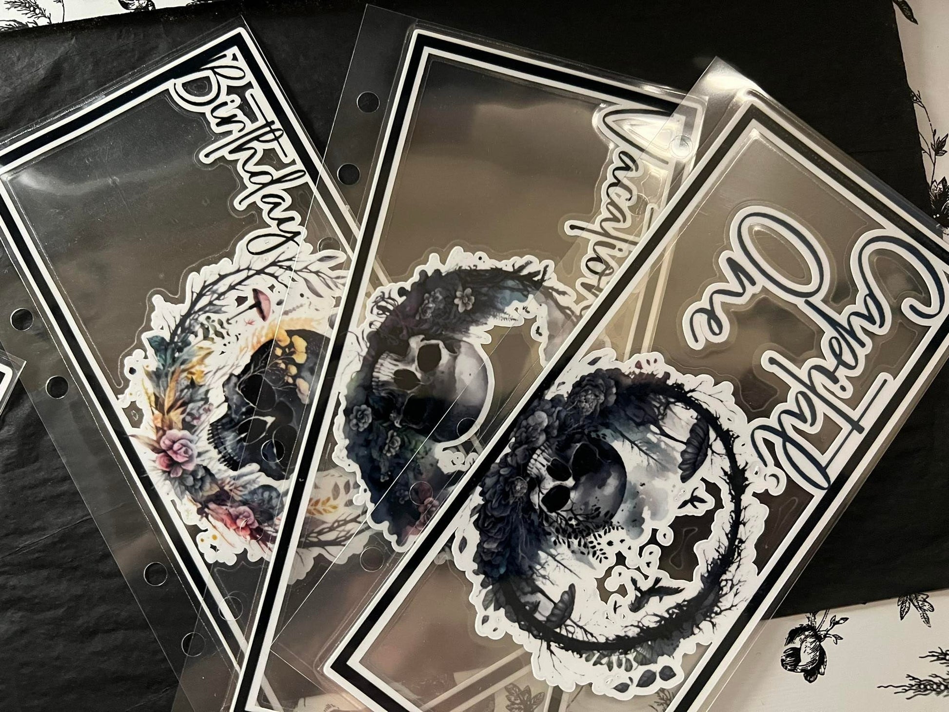 Skull PeekABoo Envelopes